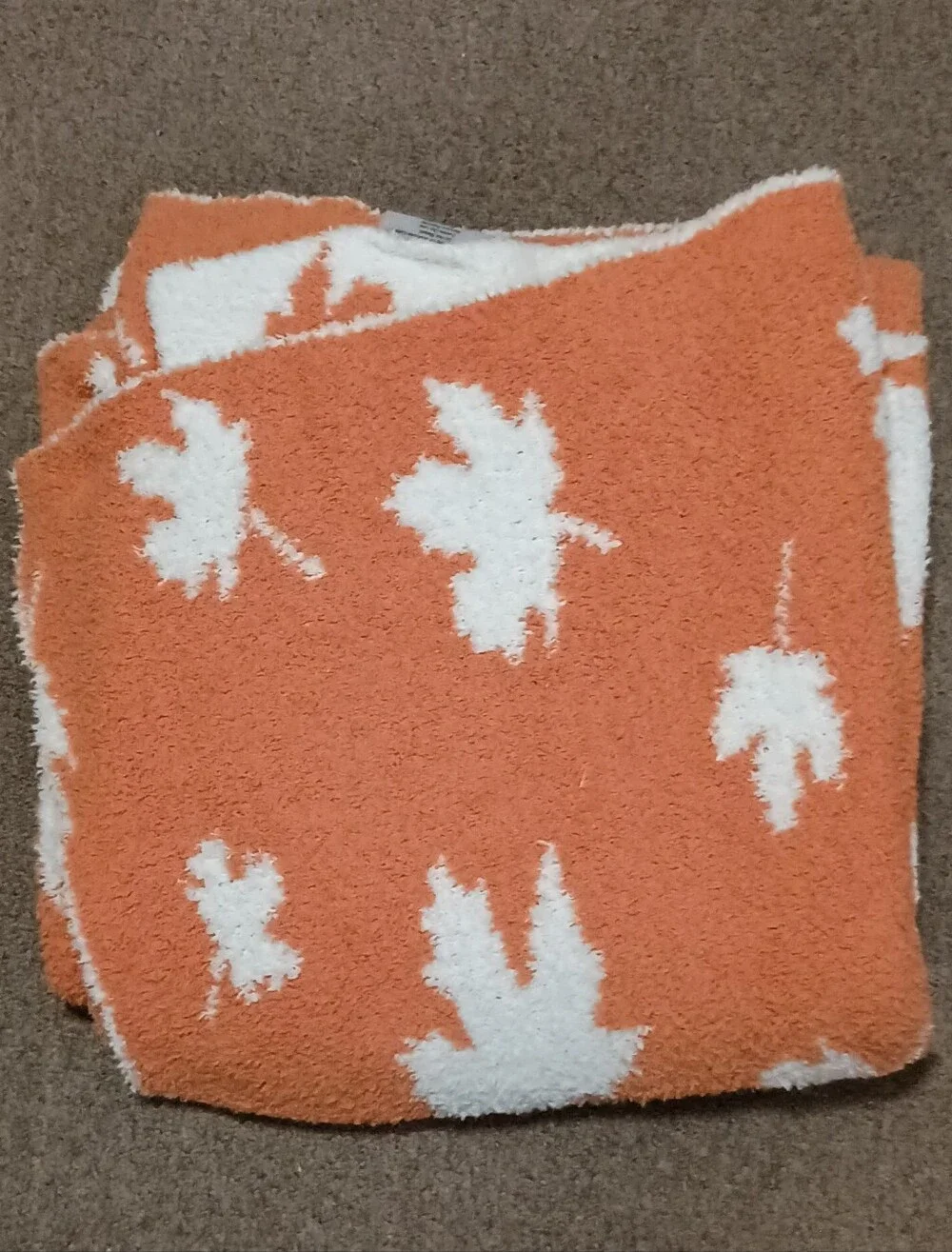 Fall Leaf Fuzzy Knit Blanket